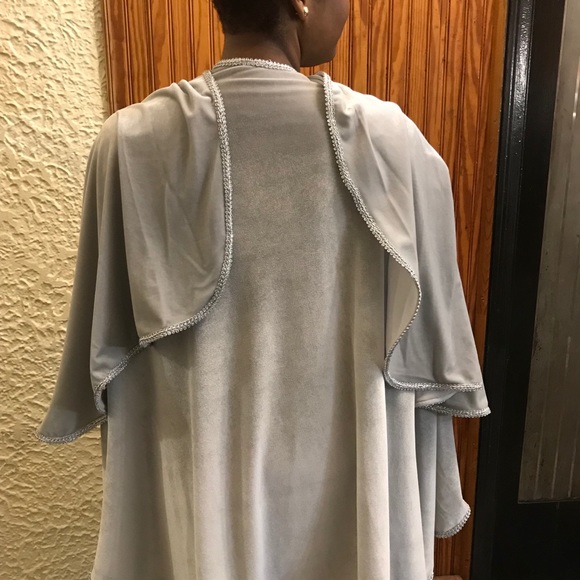 Shawl - Picture 3 of 4